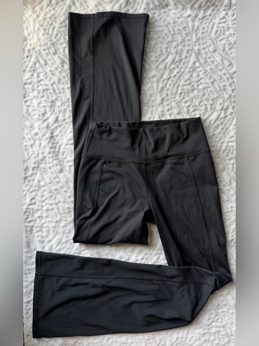 Fabletics Women’s Black High Rise Bootcut Yoga Pants Athletic | Size Medium